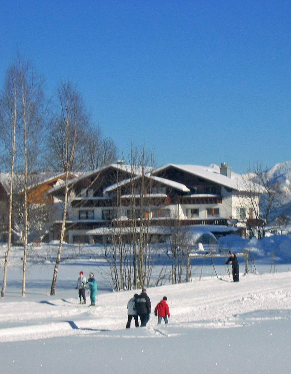 Loipen und Winterwanderwege führen direkt von der Hotel Pension Alpenbad vorbei