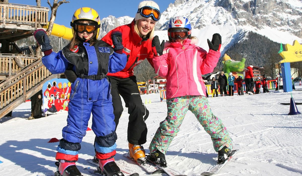 Spaß bei der Kinderskischule in Ramsau